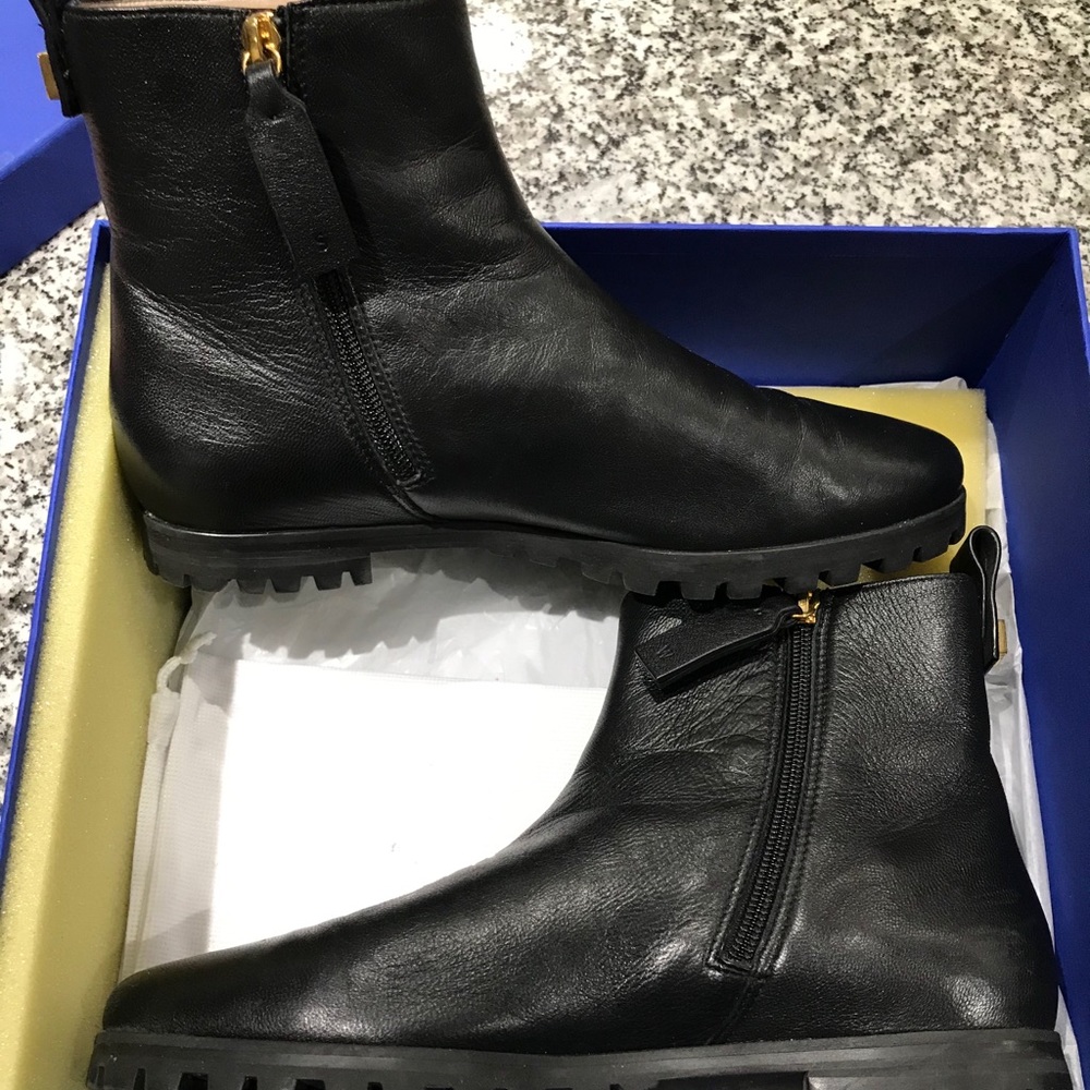 Stuart Weitzman Riley Booties